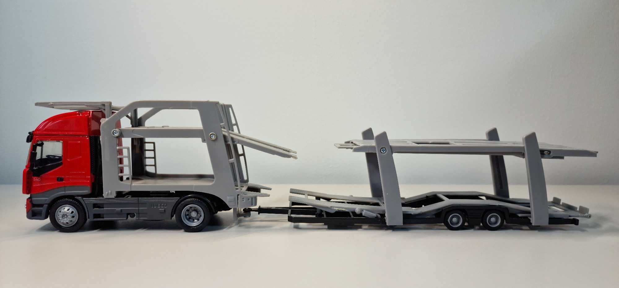 Transportor camion Iveco Stralis + 6 Fiat Idea, scara 1:43, 40 cm lung