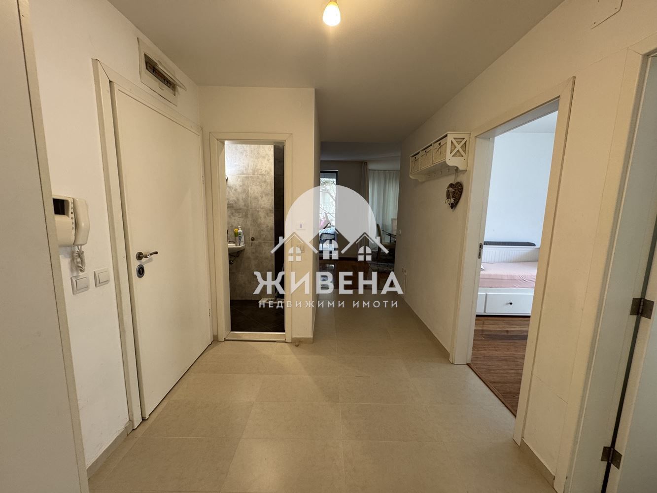 Отдава под наем обзаведен 3-стаен апартамент, кв. Бриз