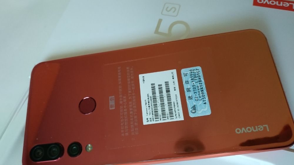 Lenovo Z5s - 6/64Gb, SD710