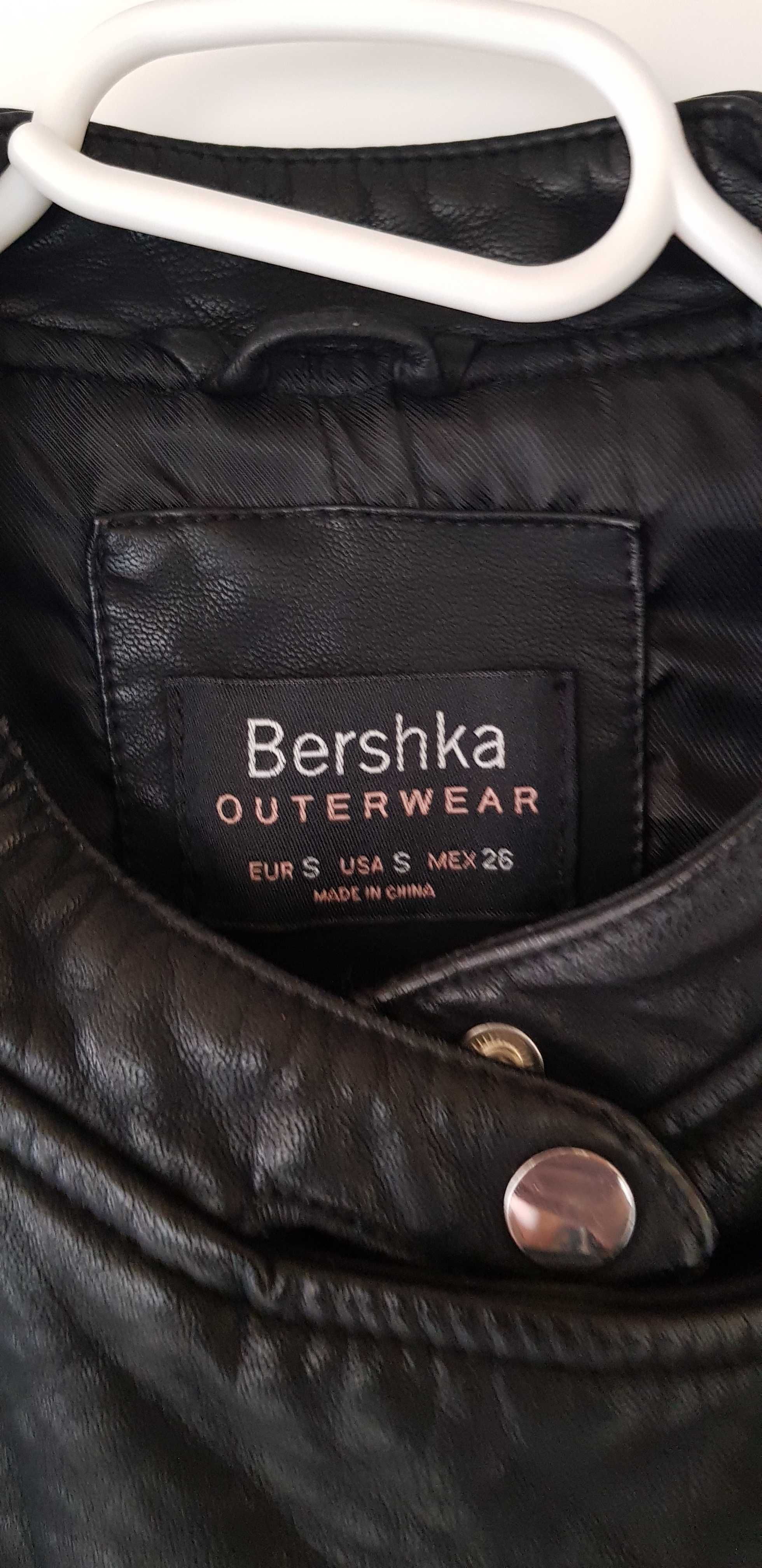 Черно кожено яке Bershka S размер