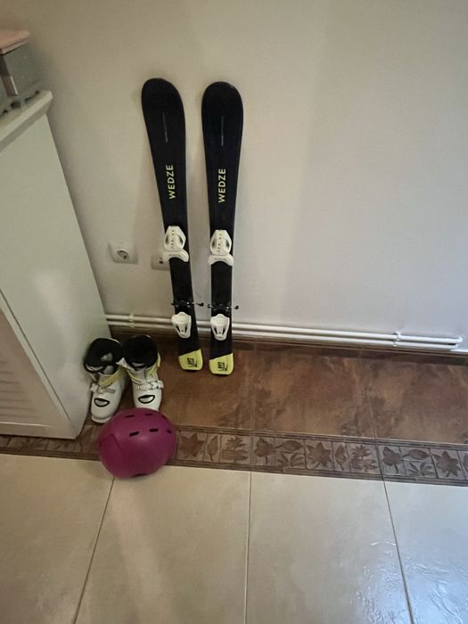 Vand set schiuri ,clapari,casca pt copil varsta 4-6ani