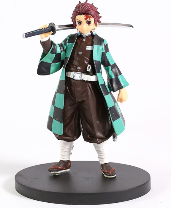 Figurina Demon Slayer Tanjiro Kamado 15 cm anime cape