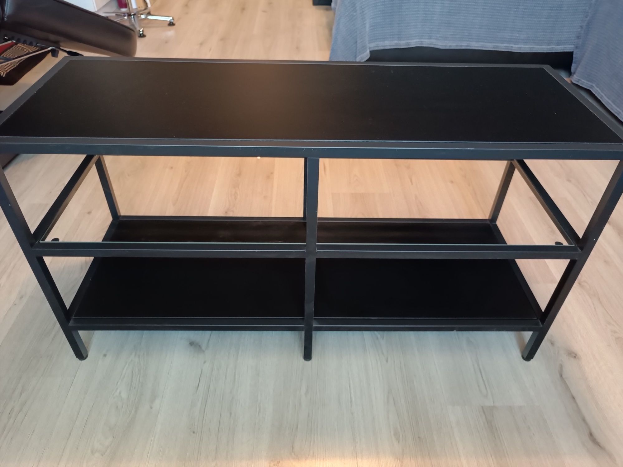 Холна масичка (TV) / етажерка IKEA
