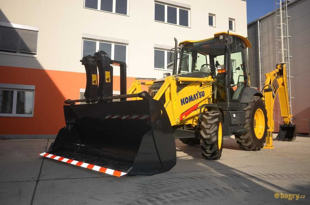Экскаватор KOMATSU WB93R выгодные условия лизинга.