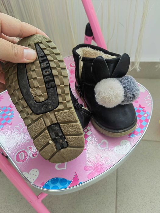 Боти за момиче! Меки и топлички от вътре!