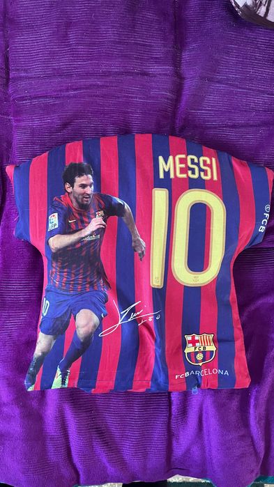 Продам подушку Messi