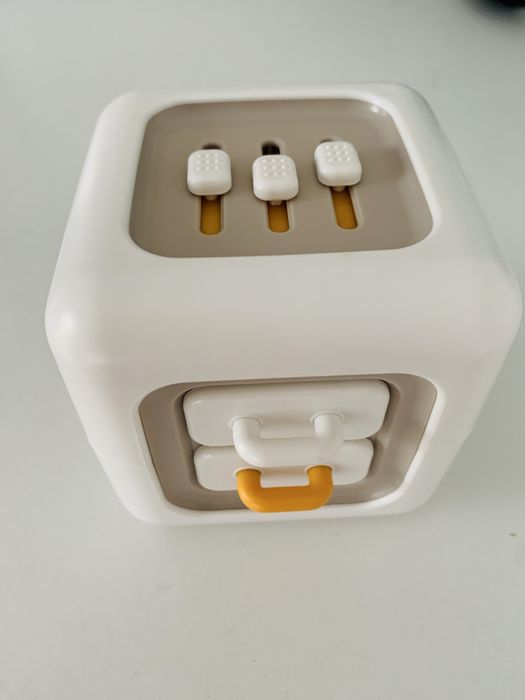 Cub Activități Montessori Senzorial 6-în-1 Nou - 18 Luni+