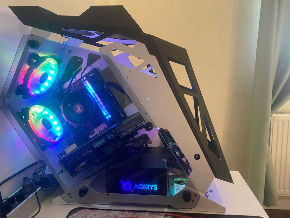 Pc gaming o luna folosit
