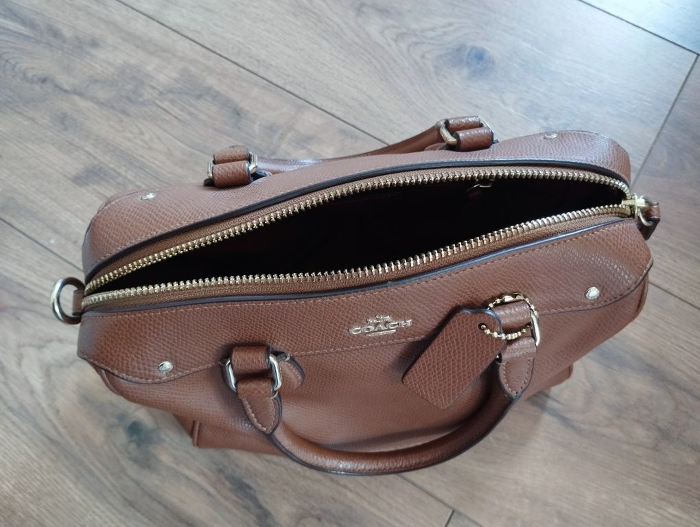 Оригинална дамска чанта Coach