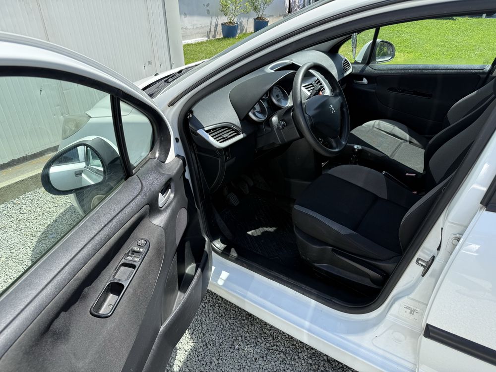 Peugeot 207 clima  2008 inmatriculat