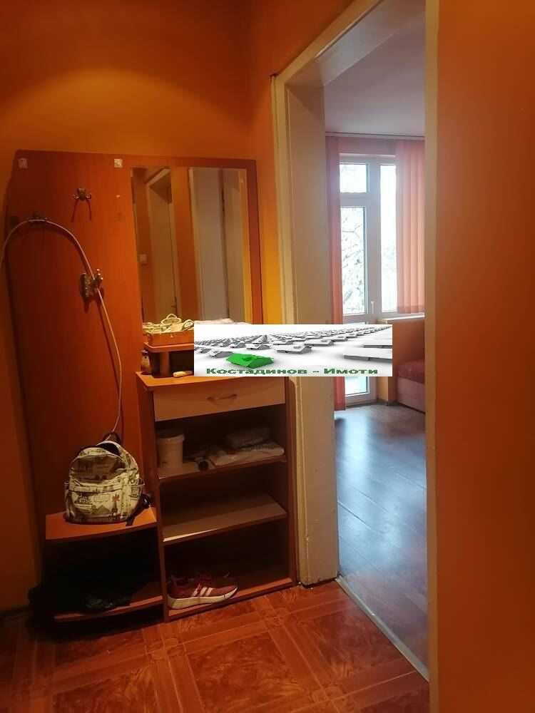 Дава се под наем Многостаен апартамент в Пловдив, Младежки Хълм - 150 кв.м за 714 € - Снимка #3
