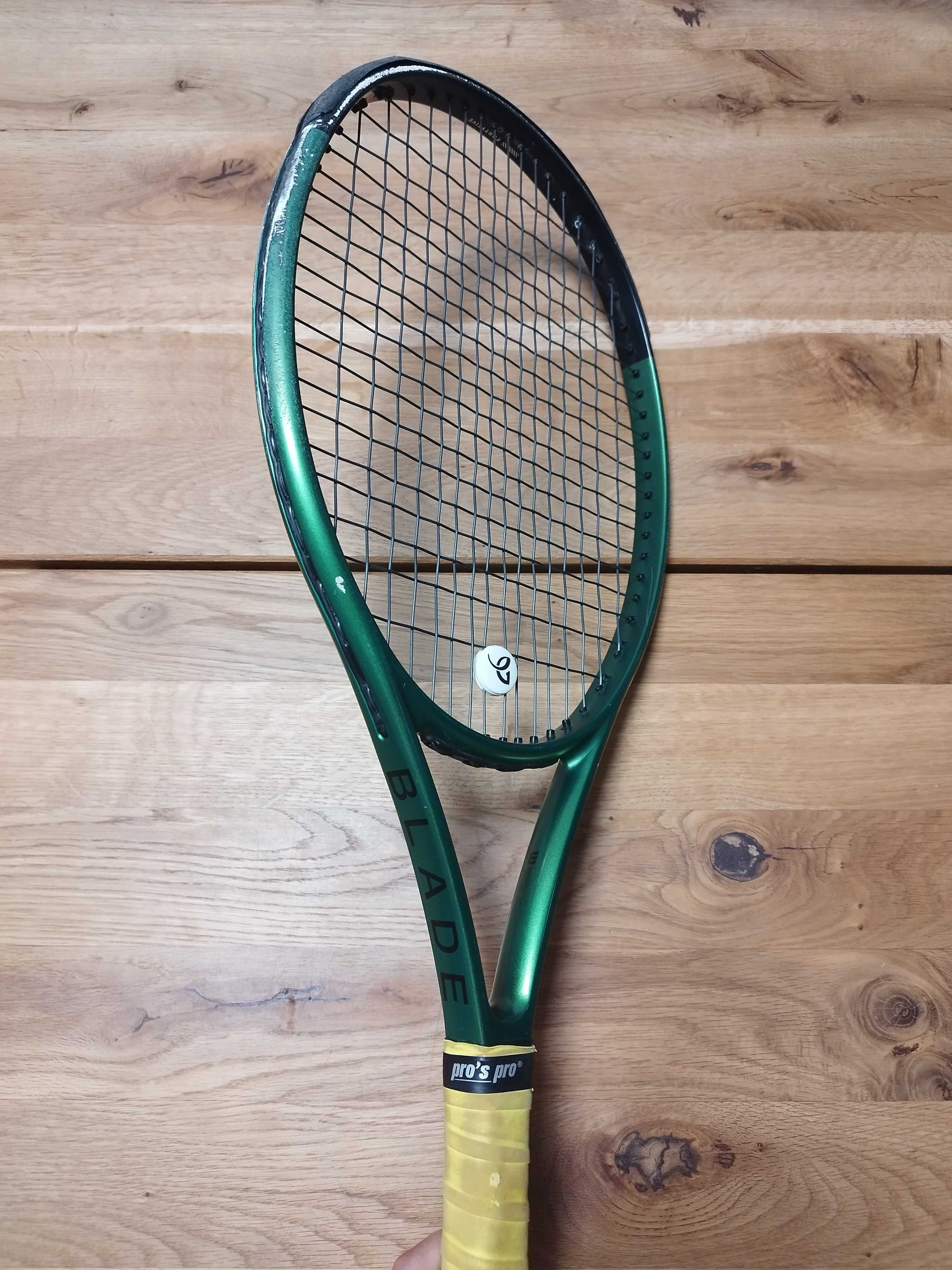 Детски тенис ракети Wilson Blade 26 v8, Blade 25 v8 и Blade 25 v9
