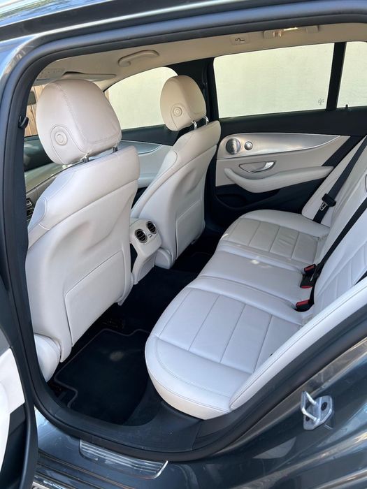 Mercedes E220D stare perfecta