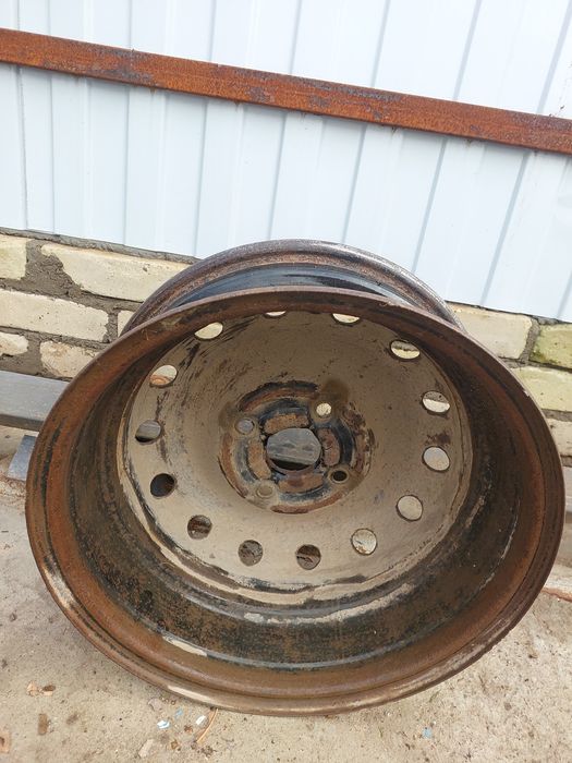 Диски 4 штук на r 15.разболтовка составляет 4x114.3