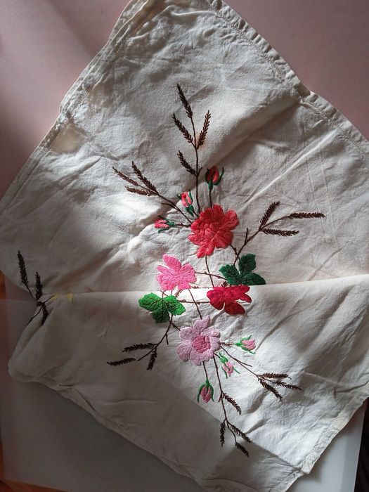 Покривка ръчна изработена 97,5*97,5 см