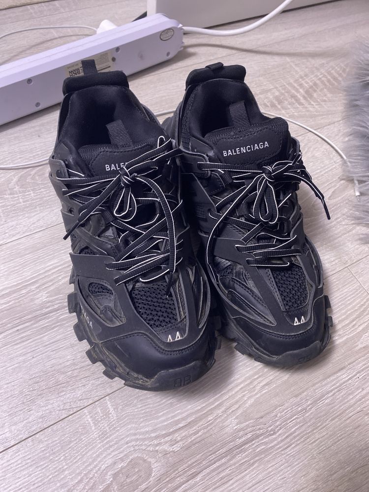 Balenciaga Track 44