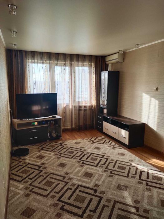 Продам 3-комн квартиру, район СКГУ, с гаражом