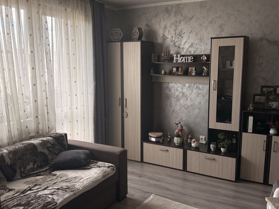 Vand ap 2 camere in Piata abator