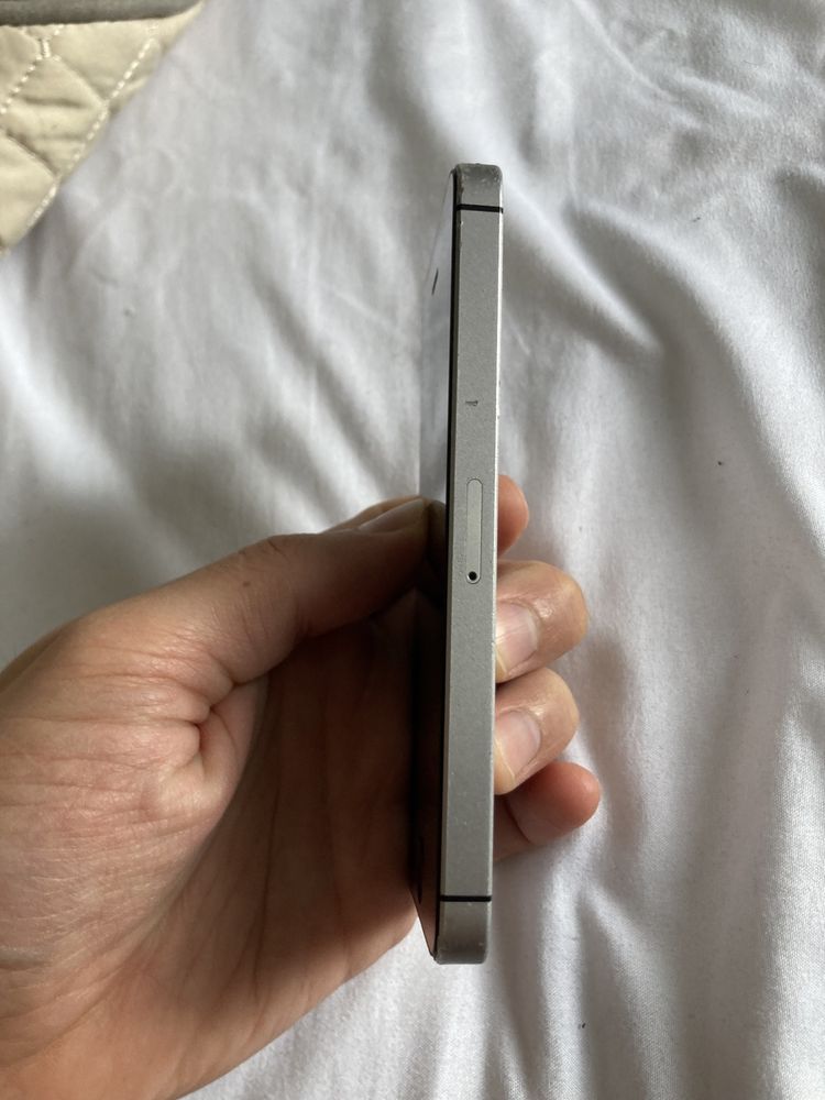 Iphone 5se продам