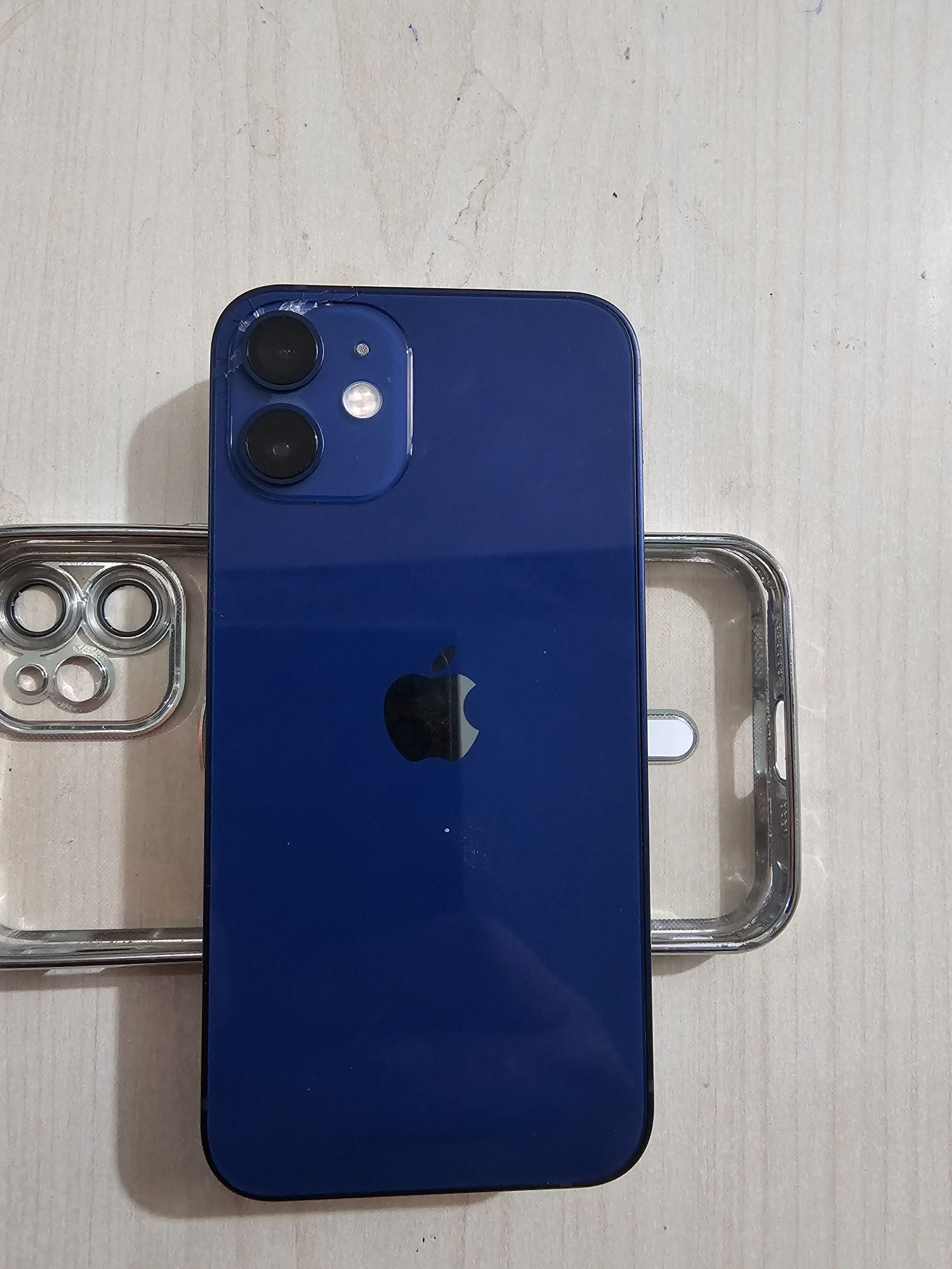 Iphon 11 mini sotaman
