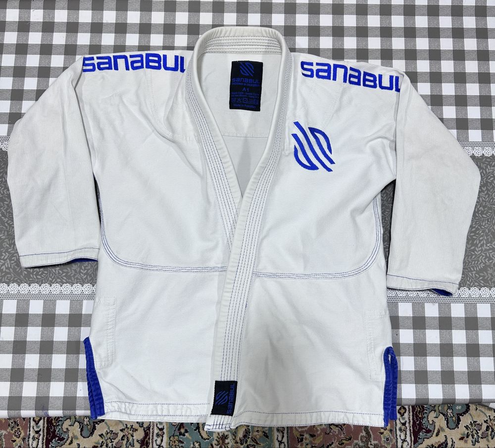 Кимоно (Sanabul)