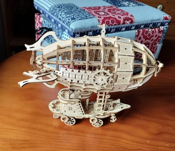 3D Дървен Пъзел Дирижабъл
