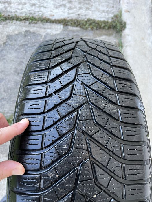 Anvelope iarna  215/60/r16