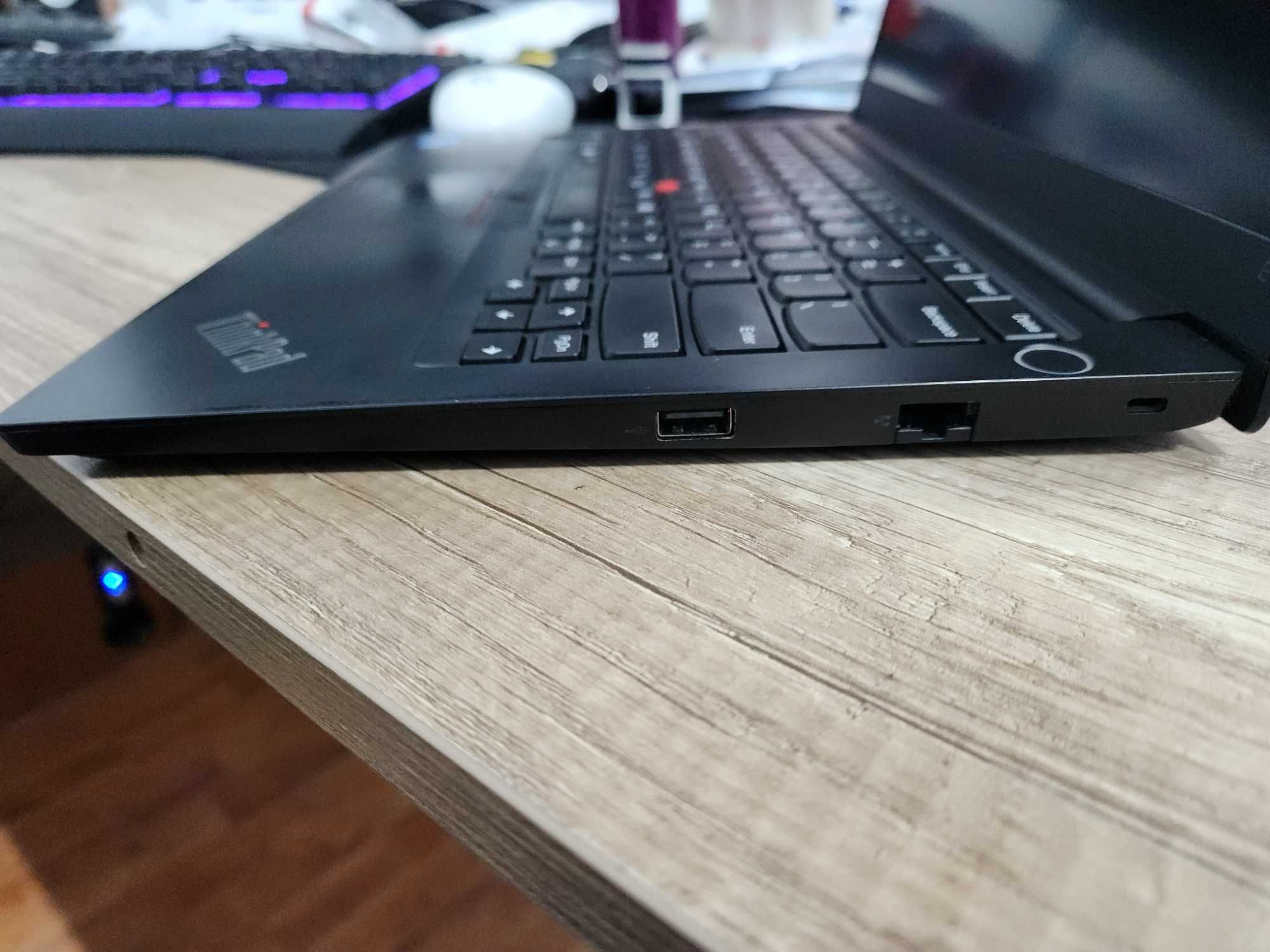 Laptop Lenovo 14' ThinkPad E14 Gen 2 i5-1135G7, 16GB DDR4, 512GB SSD
