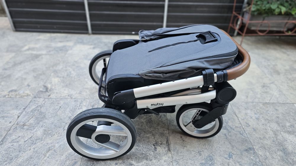 Carucior Mutsy Nio 2 in 1 + scoica