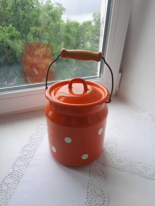 Бидоны эмалированные новые. Куплены в СССР.