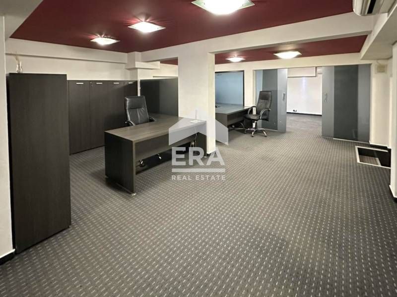 Дава се под наем Офис в Стара Загора, Център - 120 кв.м за 459 € - Снимка #1