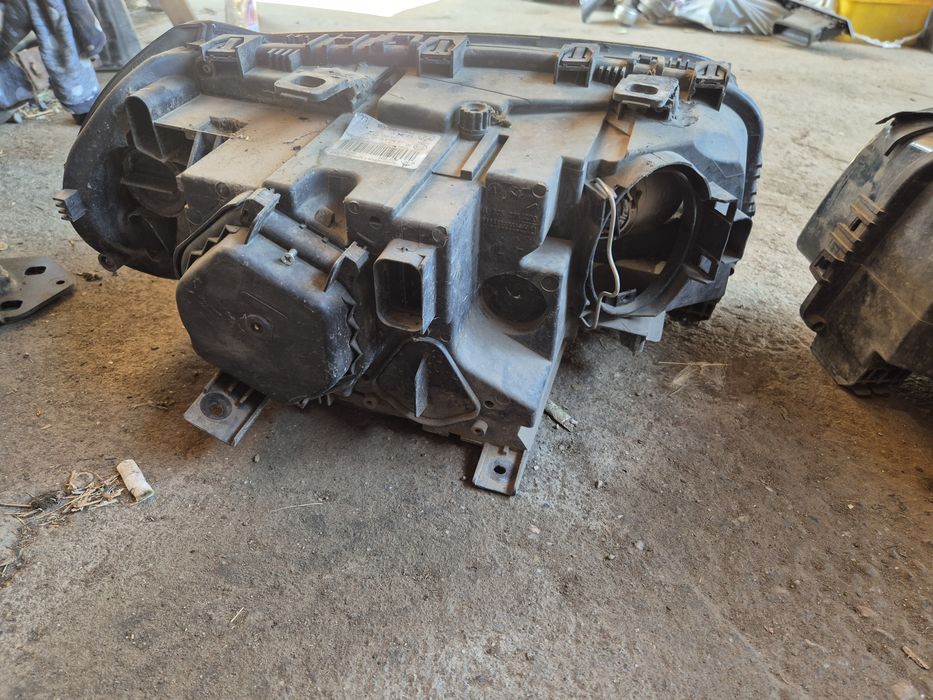 Фарове БМВ Х3 Е83