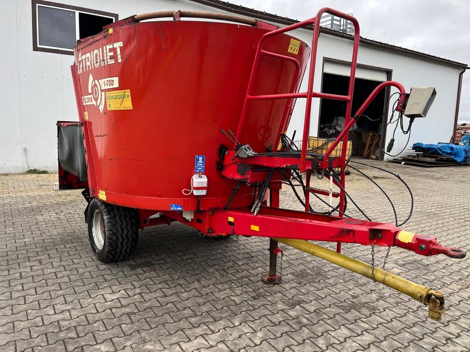 Remorca tehnologica/furajera Trioliet Solomix 1-700