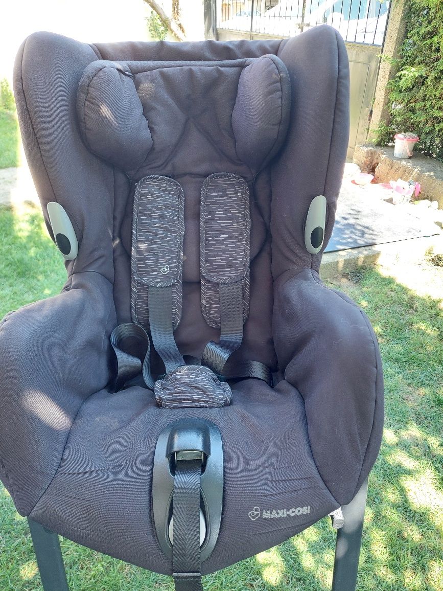 Maxi cosi axiss black