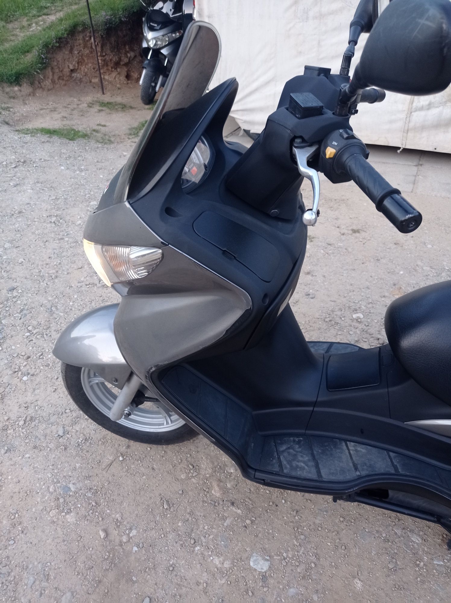 Suzuki Burgman 200