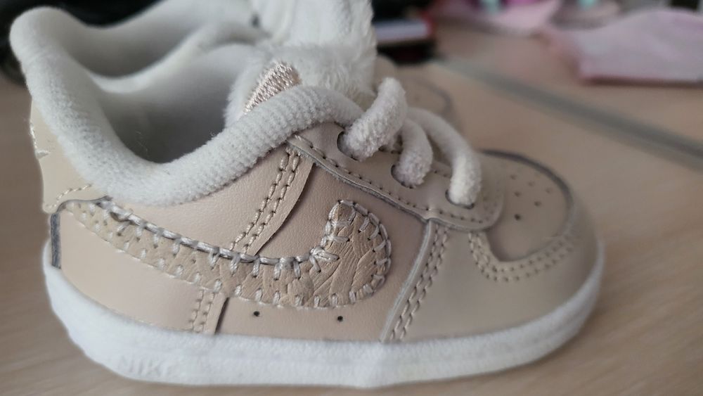 Adidasi nike bebe