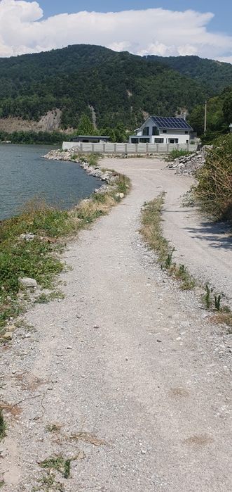 Vand teren deosebit la Dunare Berzasca
