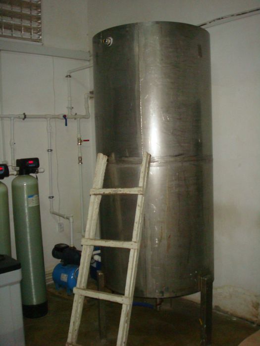 Емкость из пищевой нержавейки для напитков