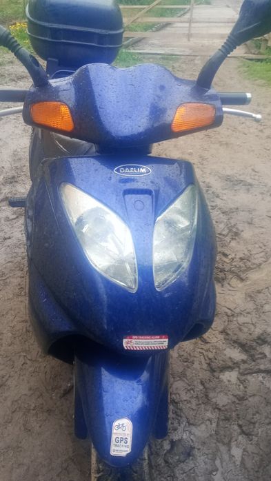 Vind două scutere un kimko și unul daelim ottelo