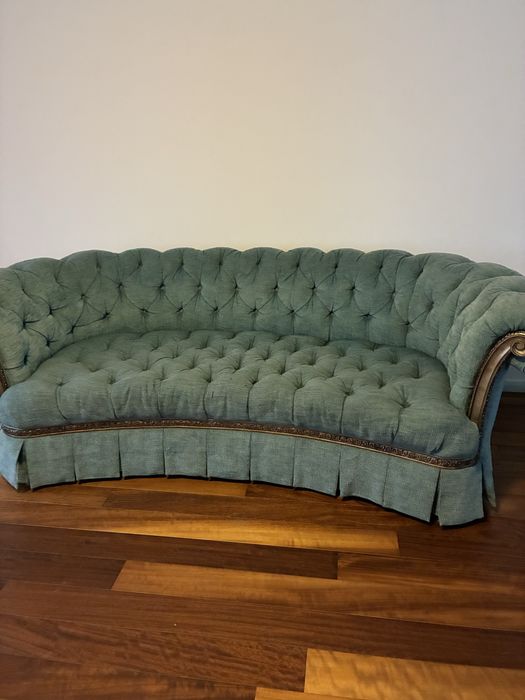 Vand urgent set de 2 canapele super elegante in stare foarte buna!