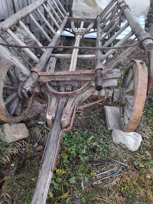 Căruță rustica din lemn
