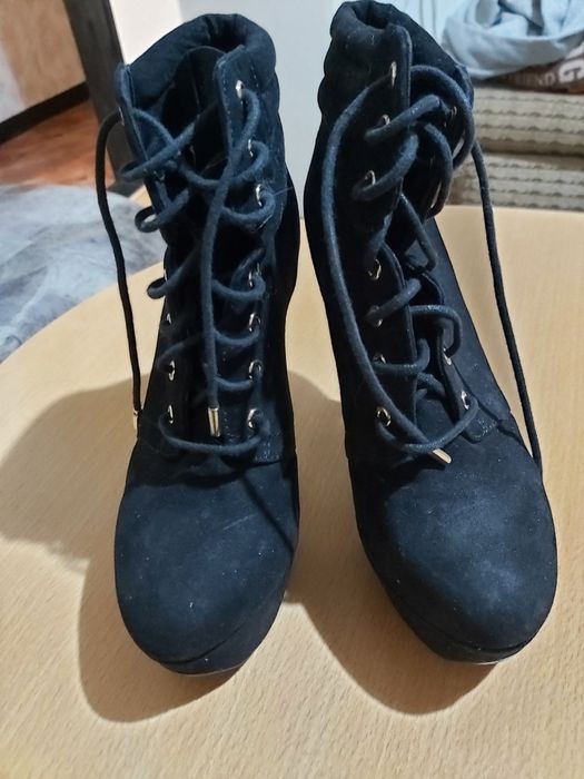 Дамски  черни боти