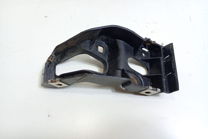 Suport prag dreapta 8E0853922D Audi A4 B7