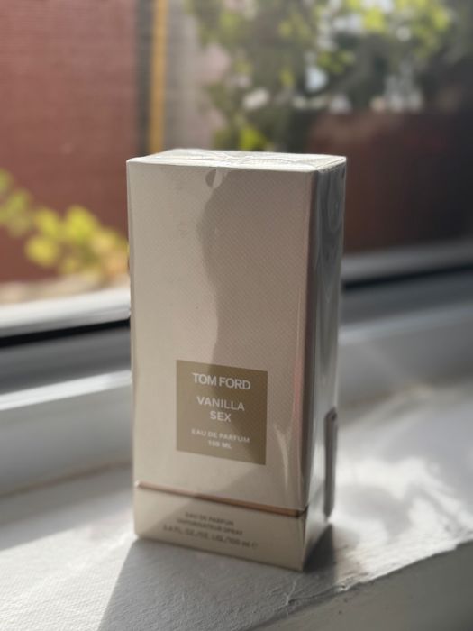 Vand Tom Ford Black Orchid si Tom Ford Vanilla sex