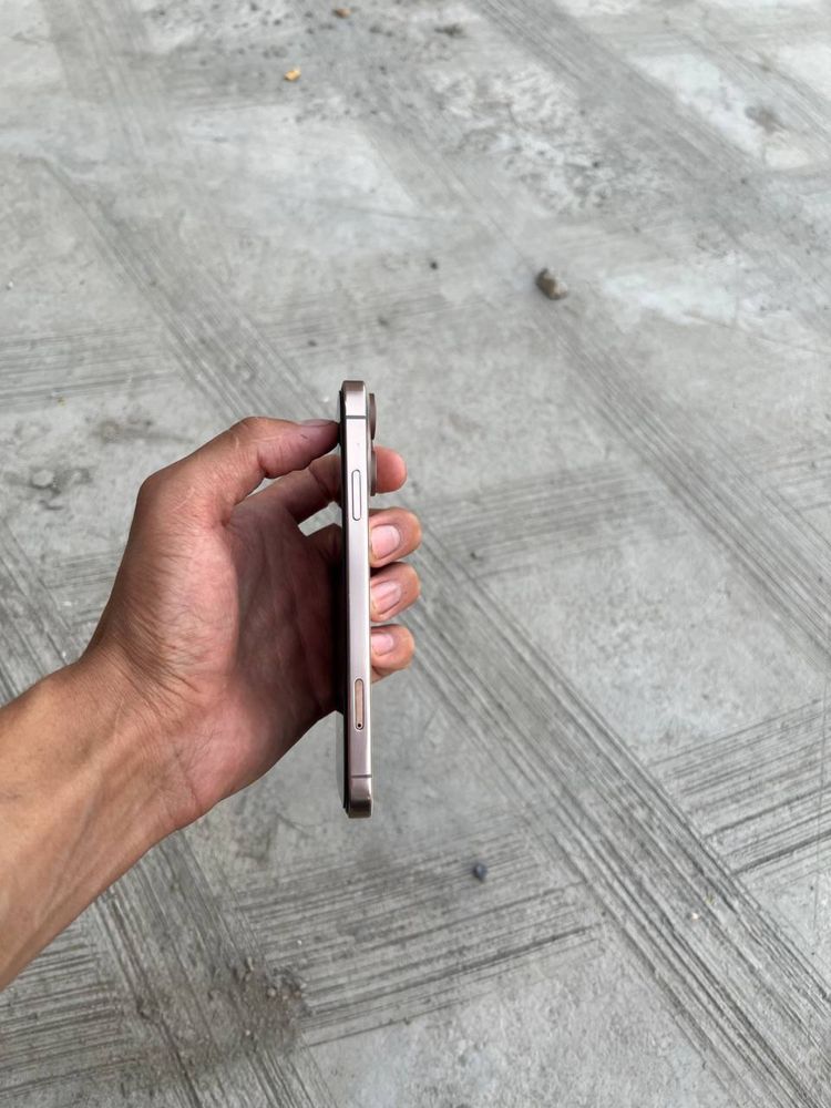 Iphone Xr. 16 pro korpisda
