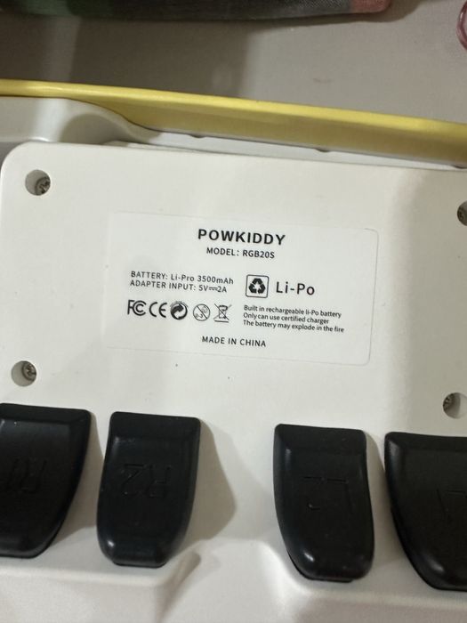 Game console йенгиде хали ишлатилмаган шундо