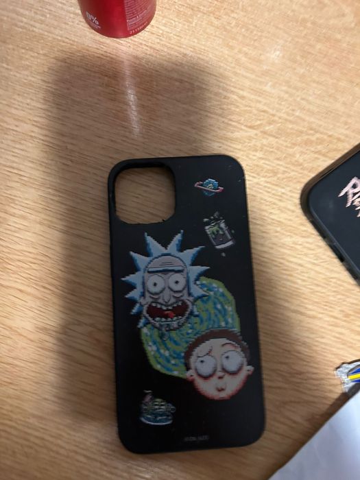 Vand husa iphone 13 PRET NEGOCIABIL