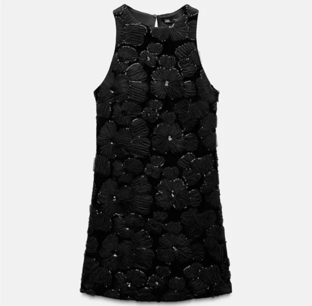 Zara рокли в черно