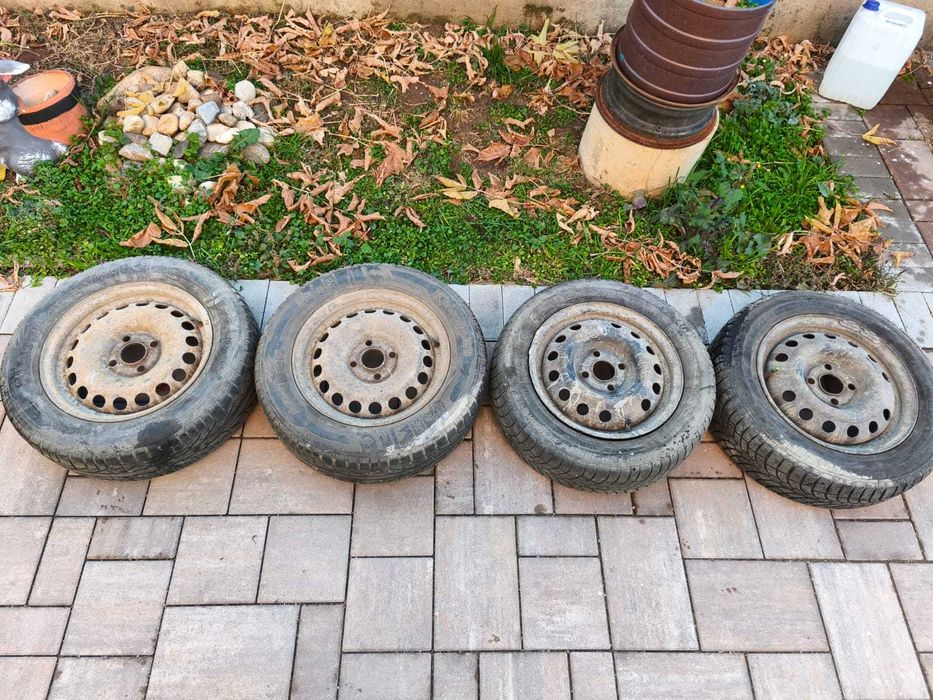 De vanzare janta + cauciucuri de iarna Daewoo Nubira