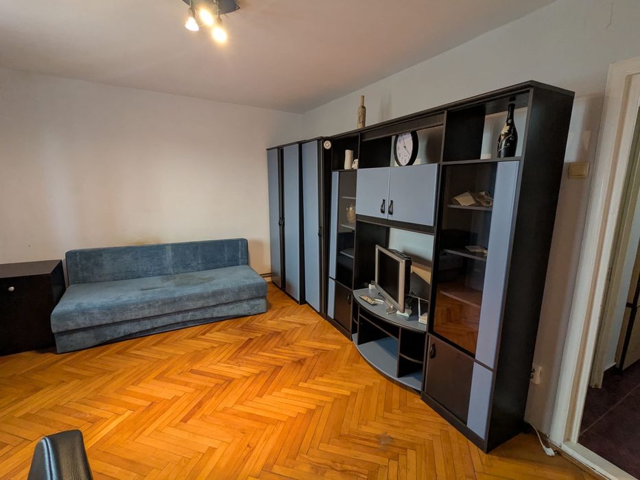 Apartament 1 cam cu centrala, zona Martirilor